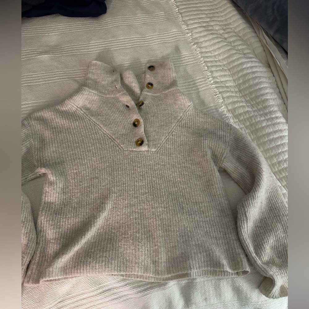 Cream sweater super soft and cuddly